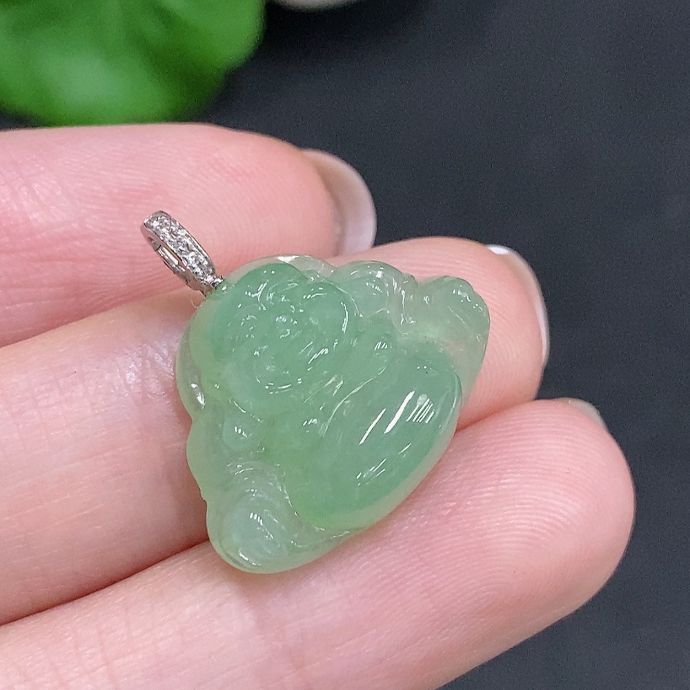 F34033981 Jadeite Buddha Pendant with 18K Gold Bail, Total Weight Approx. 3.5g, Non-Diamond