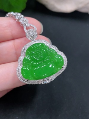 F30453075 Jadeite Buddha Inlaid Pendant 18K Gold Total Weight Approx. 21.6g (Including Chain)
