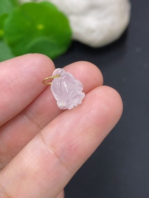 F46556857 翡翠白菜挂件（无印记，测金含量Au75%）货品总重约0.8克