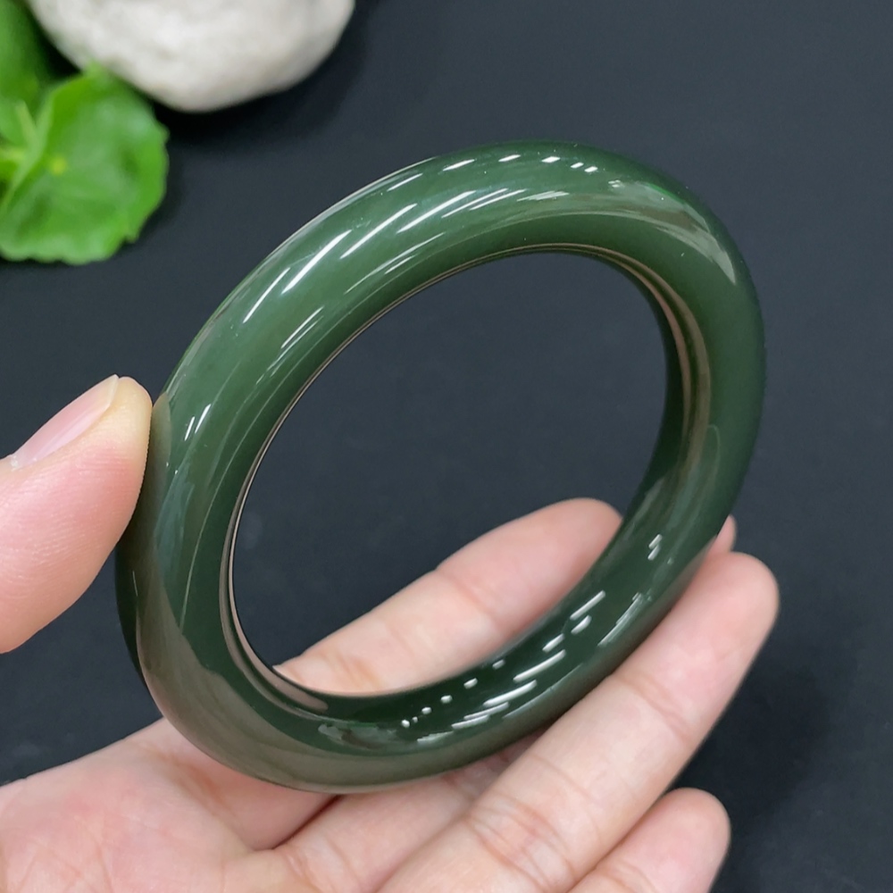 H29324333 Hetian Jade Round Bangle Size 55.2 Total Weight Approx. 56.8g