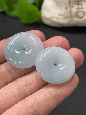 F33876091 Jadeite Pendants Sell as a Lot
