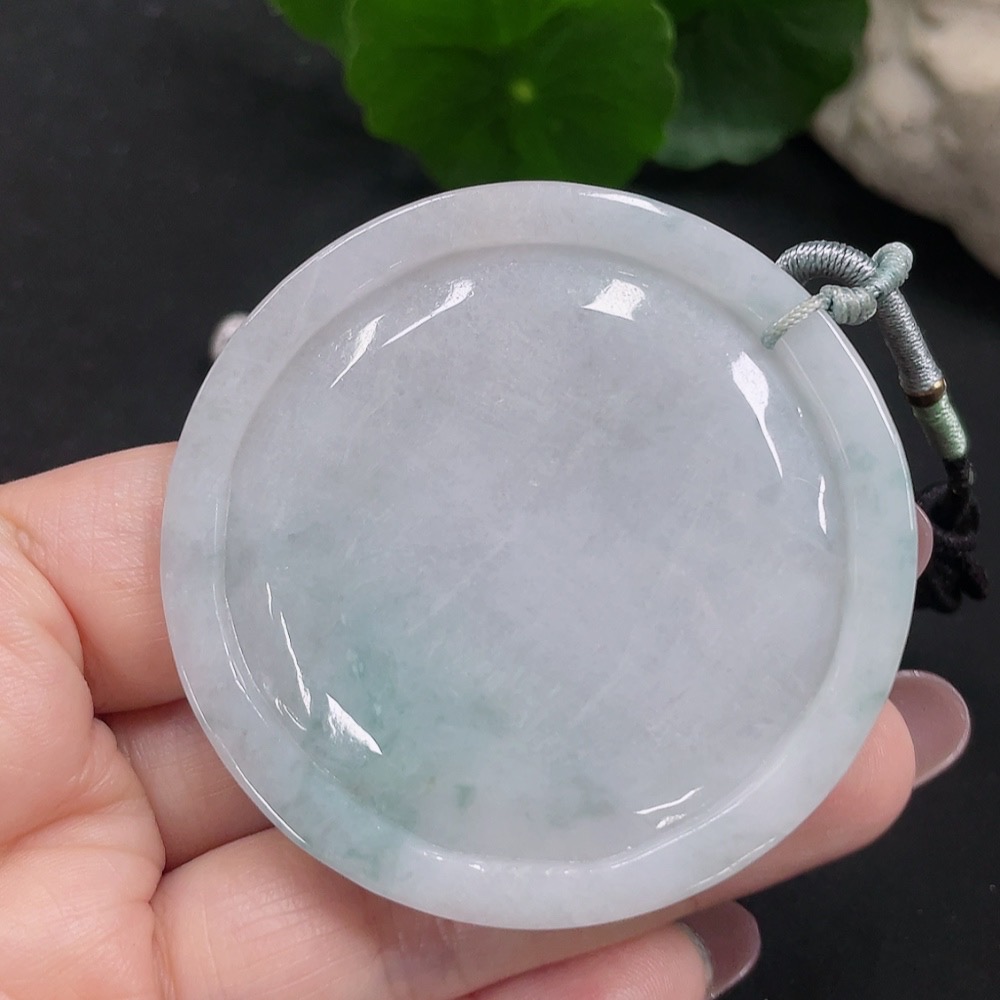 F28262858 Jadeite Guanyin Pendant