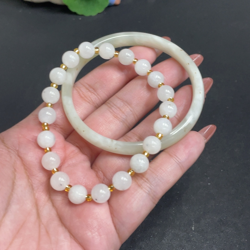 H35119561 Hetian Jade Round Bracelet Bracelet Total Weight Approximately 35.8g Containing Other Mineral Components