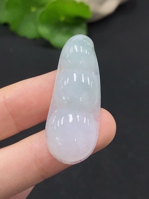 F33927380 Jadeite Lucky Bean Pendant Total Weight Approx.6.13g
