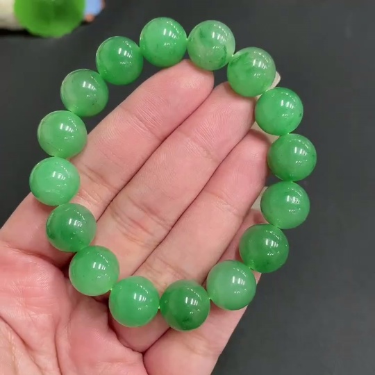 H23609491 Dulong Jade Bracelet, approx. 12mm beads, total weight about 40.7g
