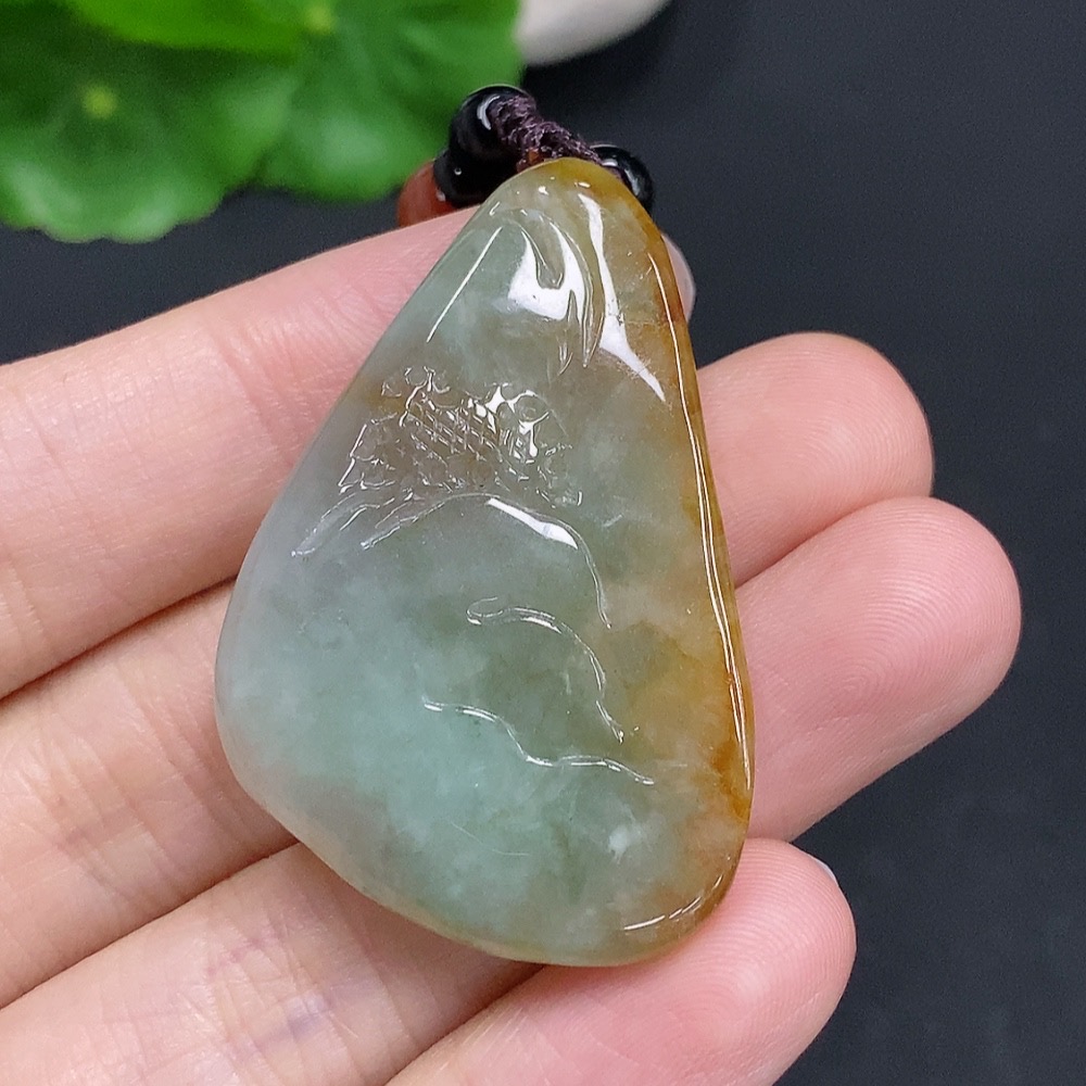 F32757857 Jadeitelandscape pendant, total weight approx. 23.3g (including rope weight), color origin undetermined