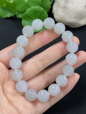 F41936390 翡翠手串 卡11.5mm左右   货品总重约44.2g
