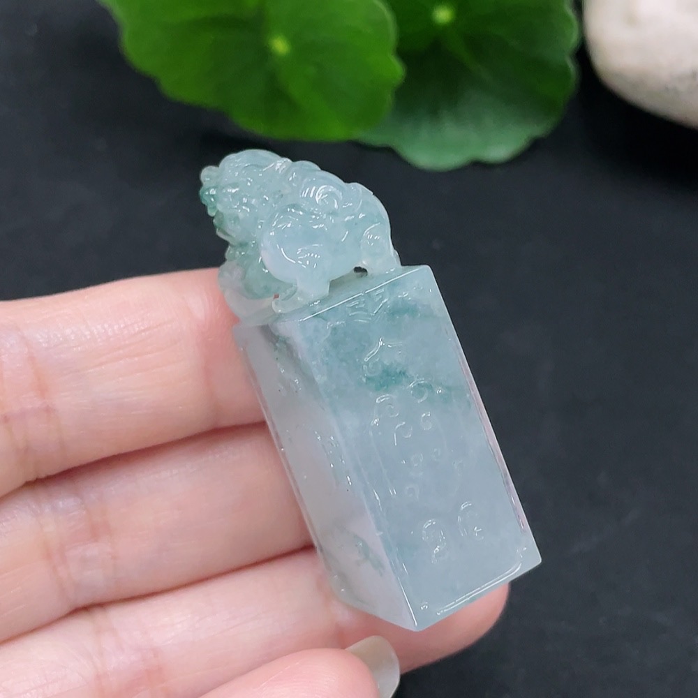 F31627100 Jadeite Pi Xiu Seal Total Weight about 27g