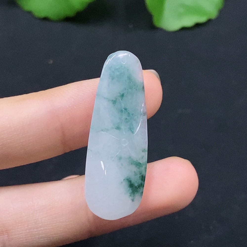 F29376891 Jadeite Auspicious Beast Pendant Total Weight: Approx. 5.98g