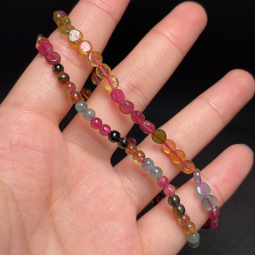 C29384823 Tourmaline Necklace with Visible Organic Matter, Total Weight Approx. 7.6g, Stone Size 4.4mm