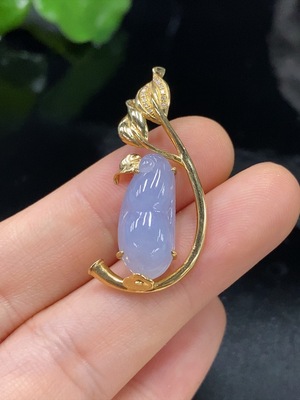 F27143384 Jadeite Inlaid Piece, 18K Gold Setting with Diamond Accents, Total Weight Approx. 3.05g