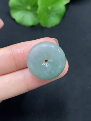 F28254716 JadeitePeace Knot Pendant