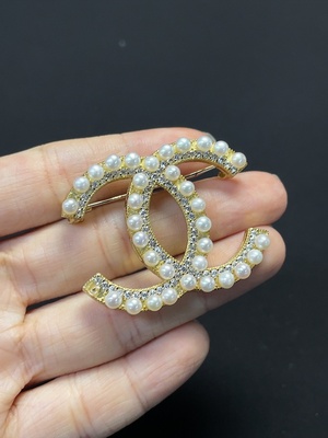 C46535779 珍珠胸针 非金 货品总重约9g 卡3mm左右