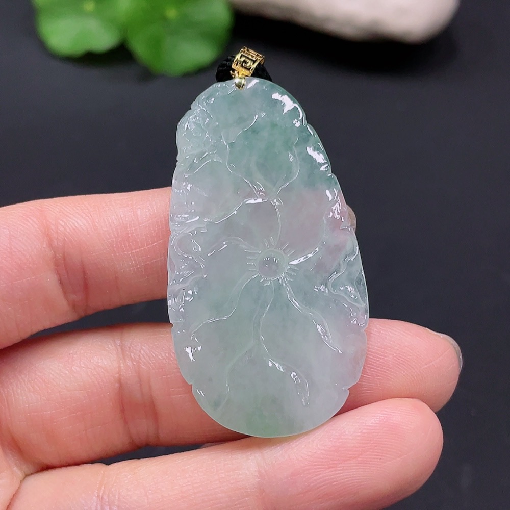 F25906689 Jadeite Harmony and Beauty Pendant 18K Gold Total Weight Approx. 12.62g