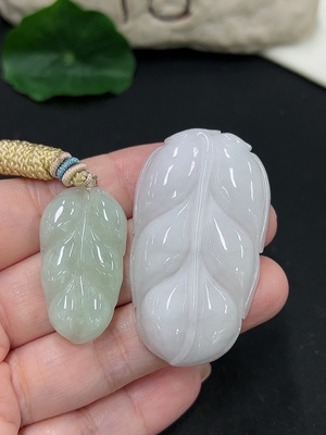 F42958824 翡翠叶子挂件 一手走