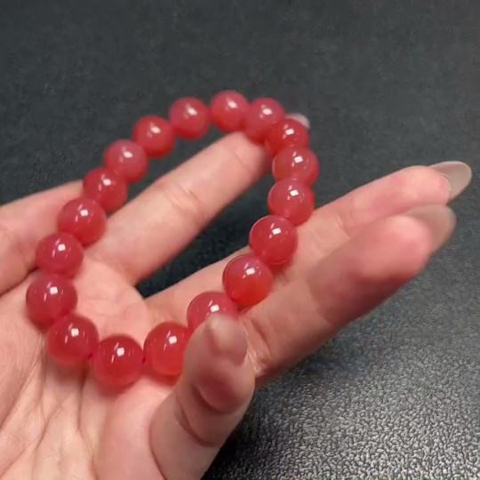 C34952465 South Red Agate Bracelet with Visible Organic Matter, Total Weight Approx. 34.88g, Size About 10.9mm