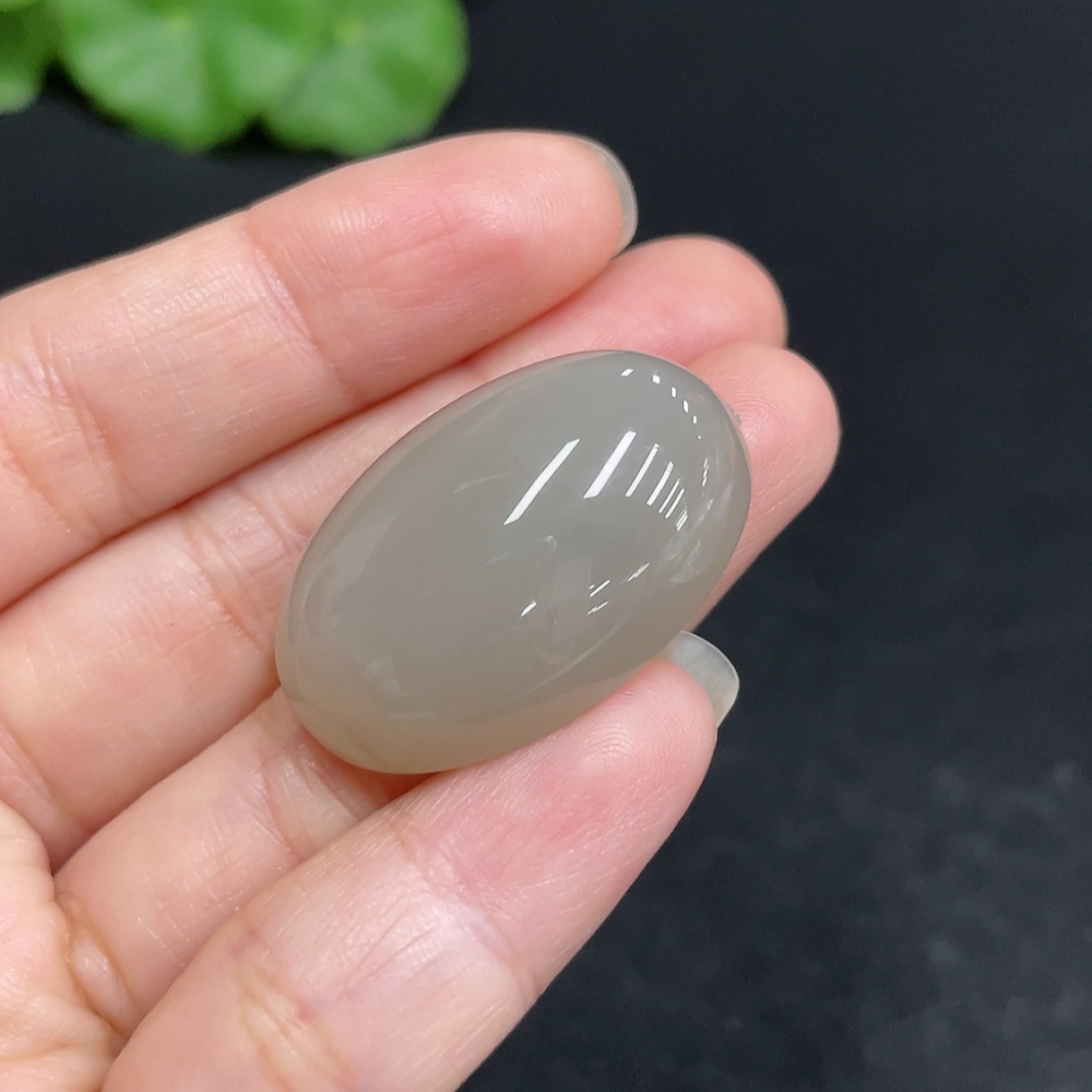 H34037006 Hetian Jade Cabochon