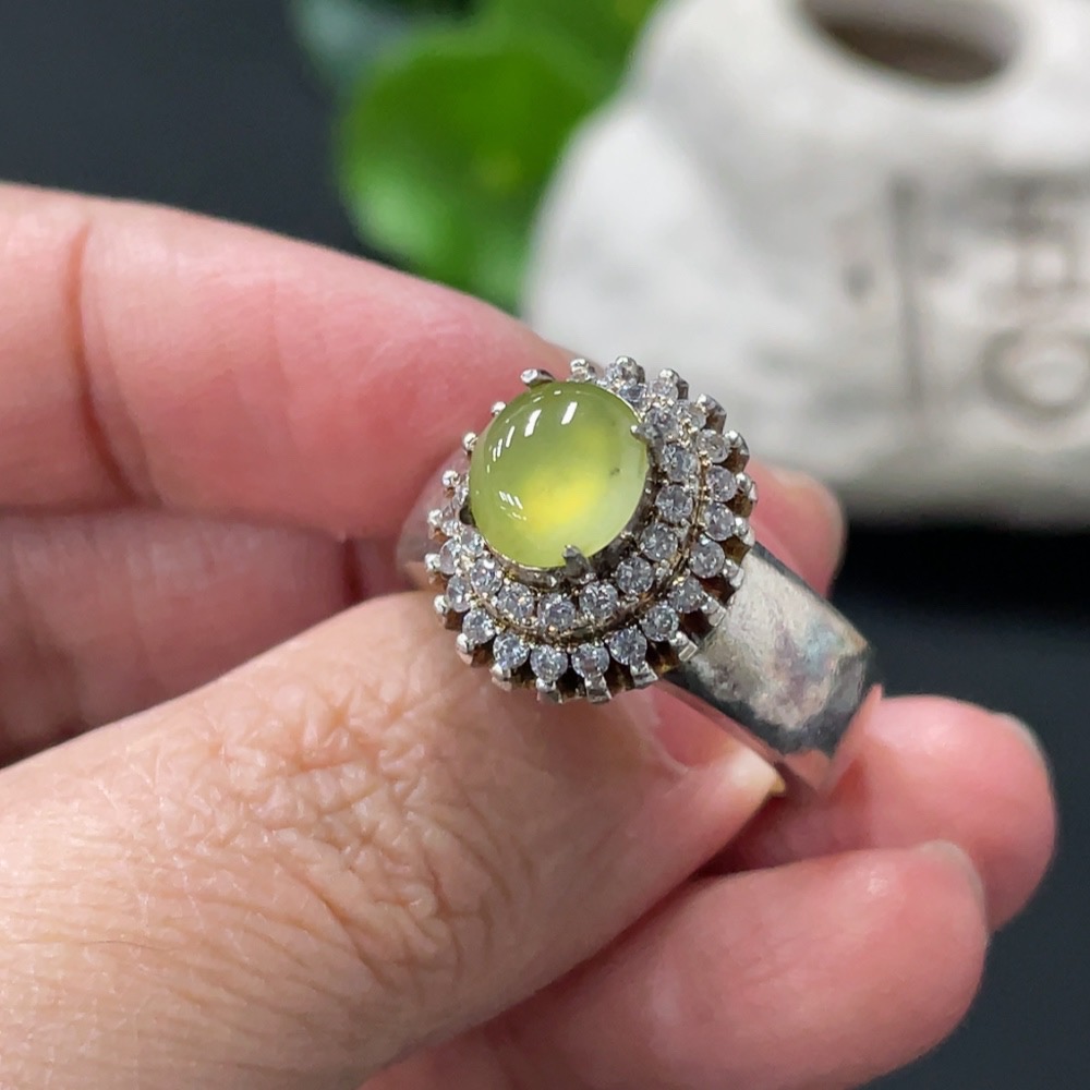 F30518611 Jadeite cabochon non-gold setting total weight about 11.49g