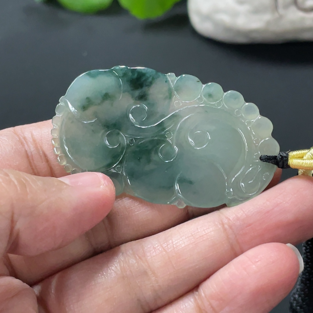 F33874531 Jadeite Pendant Ruyi Total Weight: Approx. 11.77g (including rope)