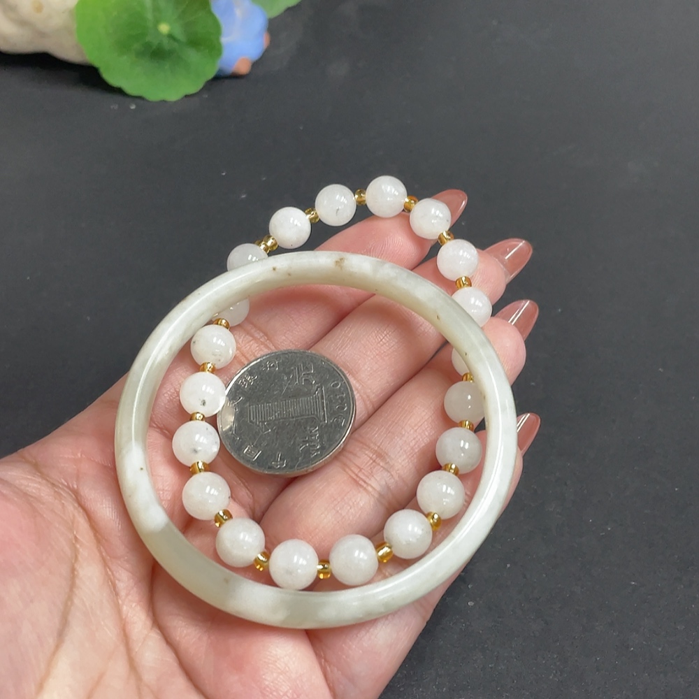 H35119561 Hetian Jade Round Bracelet Bracelet Total Weight Approximately 35.8g Containing Other Mineral Components