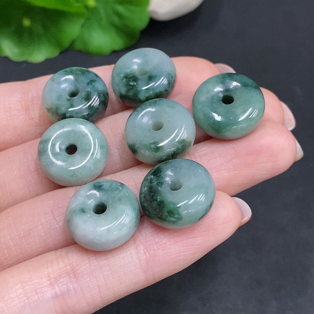 F34061186 Jadeite Peace Buckle Sell as a Lot