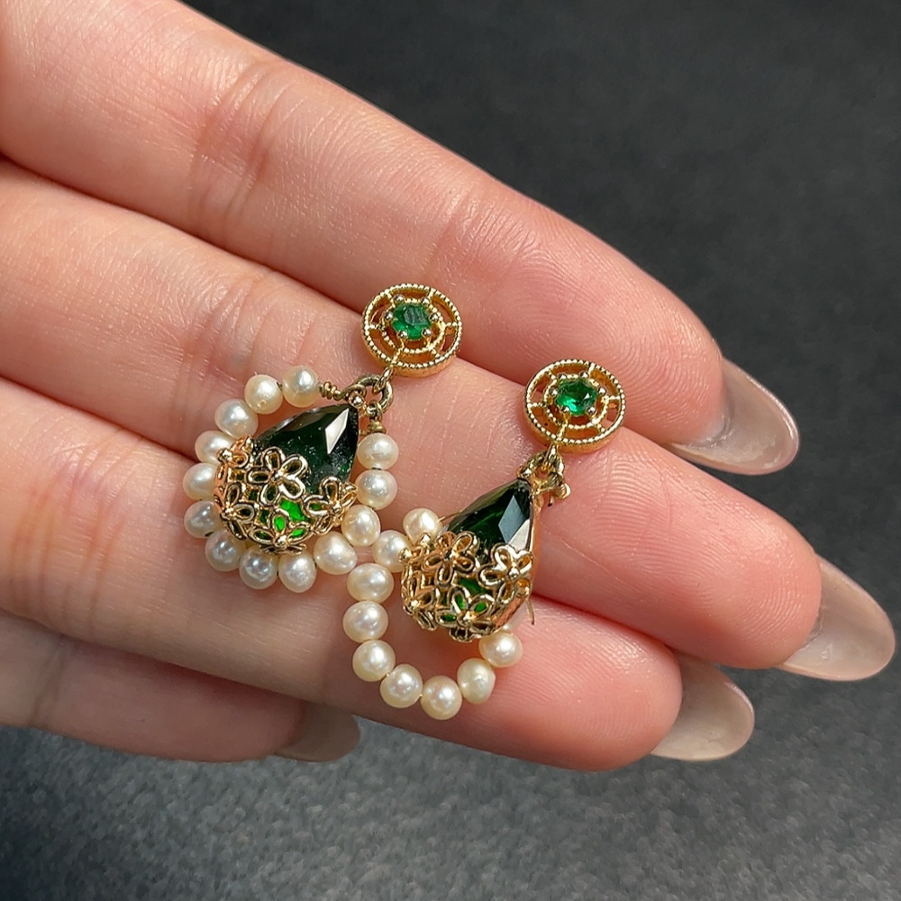 C34992220 Pearl Earrings with Non-Natural Gemstones, Non-Gold, Total Weight Approx. 4.49g