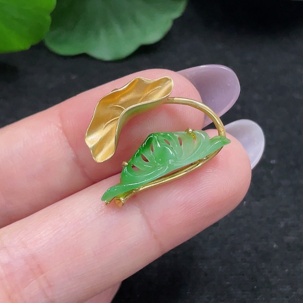 F33918001 Jadeite Inlaid Pendant 18K Gold Total Weight Approx. 2.2g