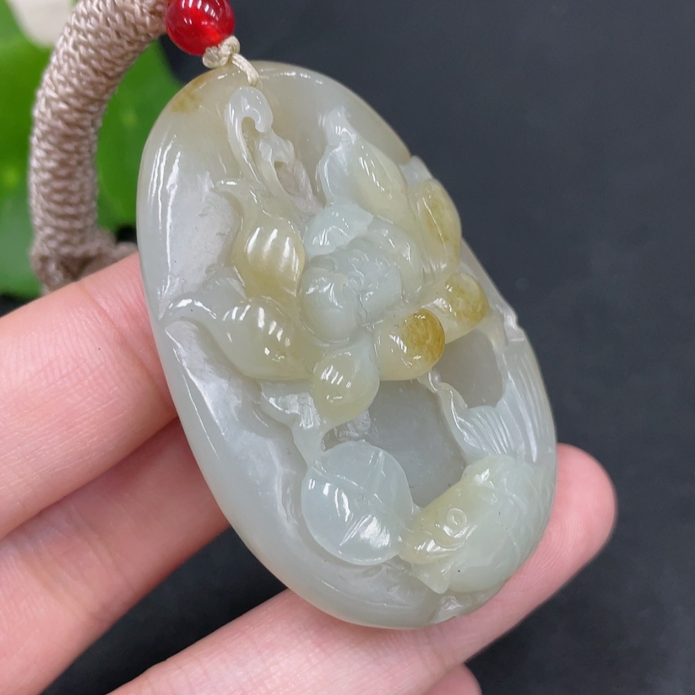 H30561186 Hetian Jade Pendant - Abundance Every Year