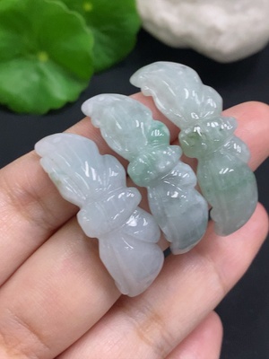 F32702143 Jadeite Pendants Sell as a Lot