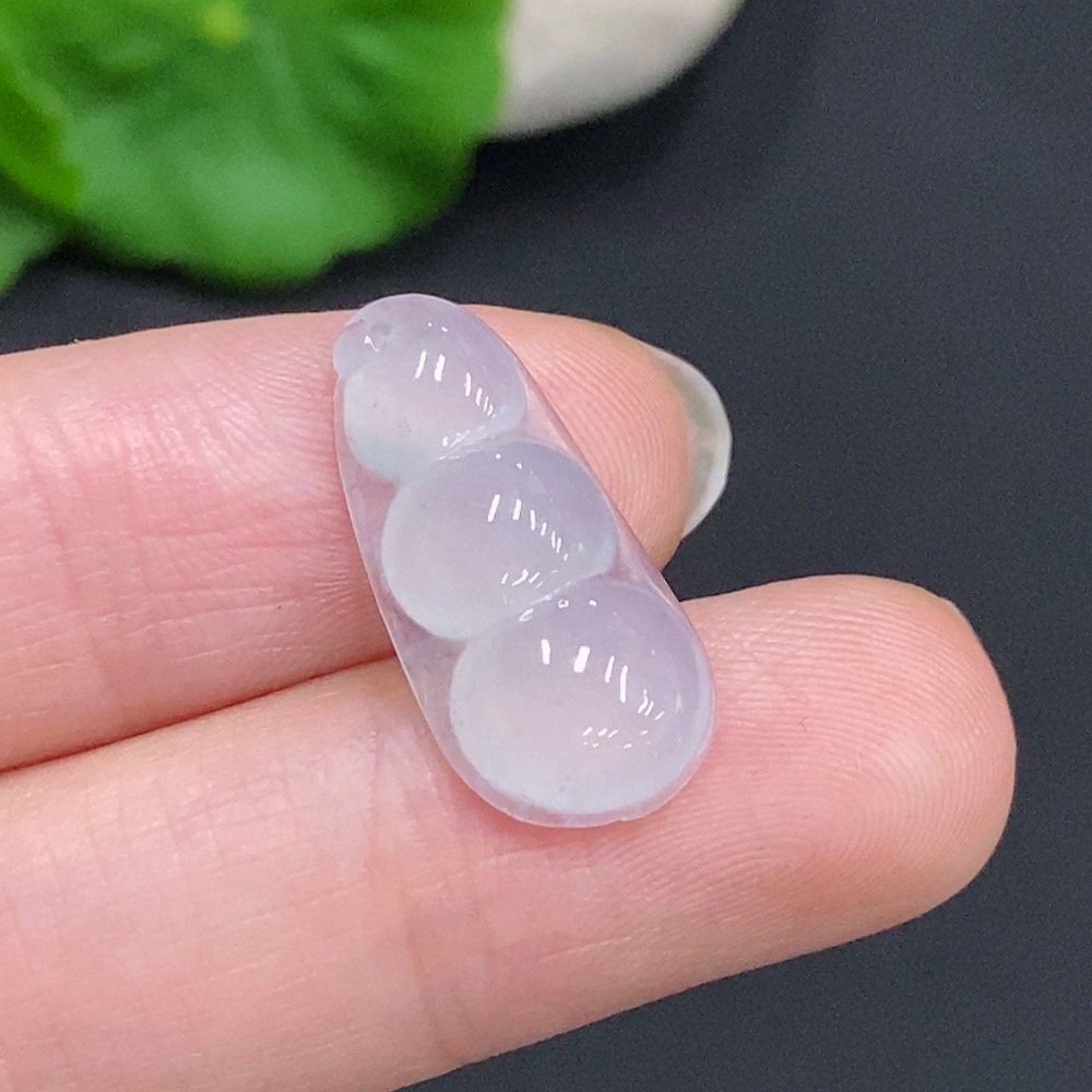 F35161140 Jadeite Lucky Bean Pendant, Total Weight Approx. 1.56g