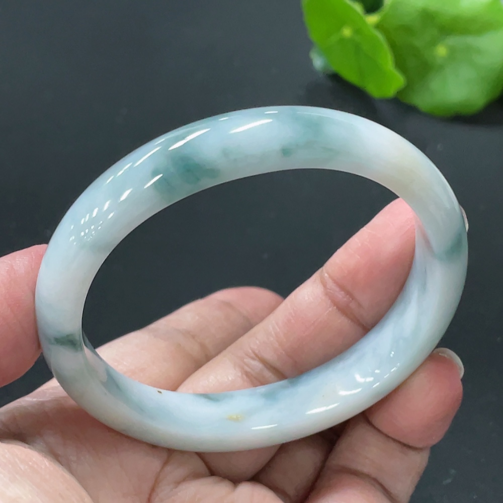 F33874458 Imperial Concubine Jadeite Bangle