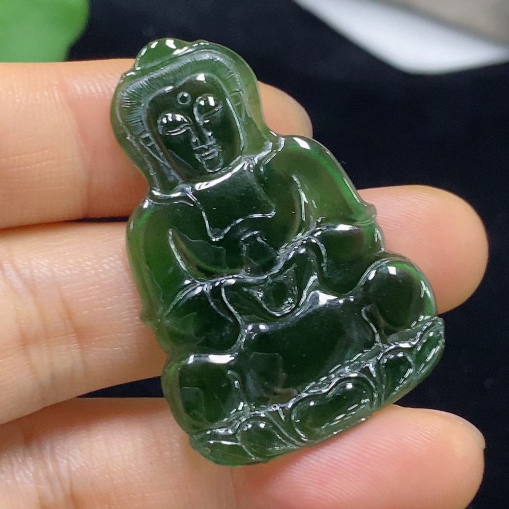 F32803728 Jadeite Guanyin Inlay Piece Total Weight Approximately 4g