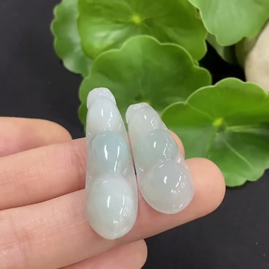 F37464226 Jadeite Pendant Lucky Bean Sell as a Lot