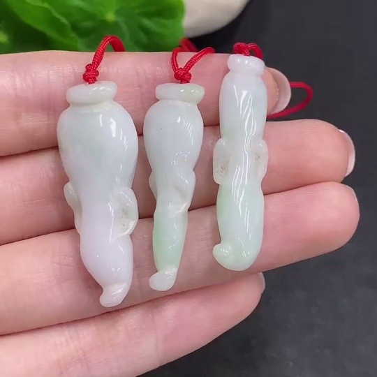 F34022486 Jadeite Pendants Sell as a Lot