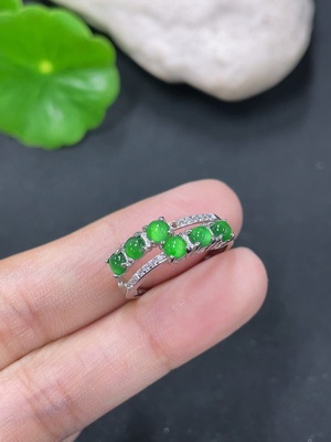 F41934619 翡翠蛋面镶嵌戒指 非金镶 活动圈口 货品总重约2.13g