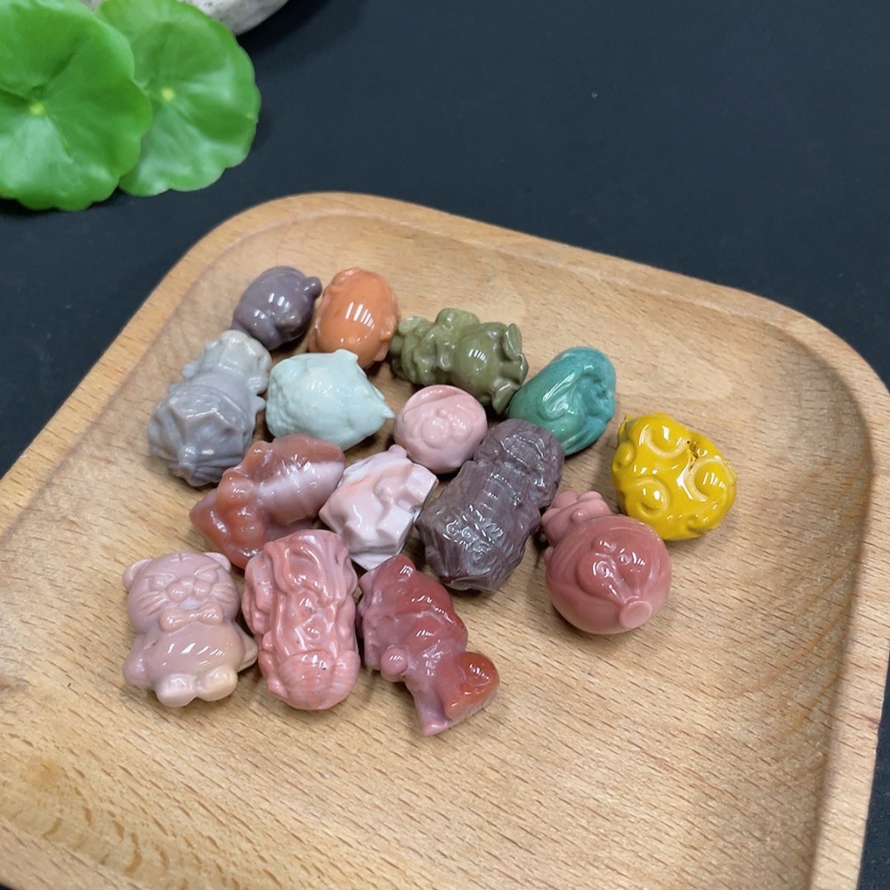 H35110071 Alashan Agate Pendant with other mineral components, total weight approximately 93.1g