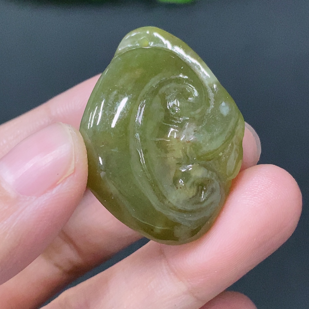 F23589289 Jadeite Ruyi Pendant  Total Weight: 15.280g