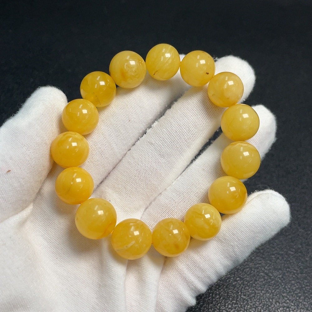 C33852730 Amber Beeswax Bracelet with Partial Visible Repairs, Total Weight Approx. 17.26g, Size ~12.1mm