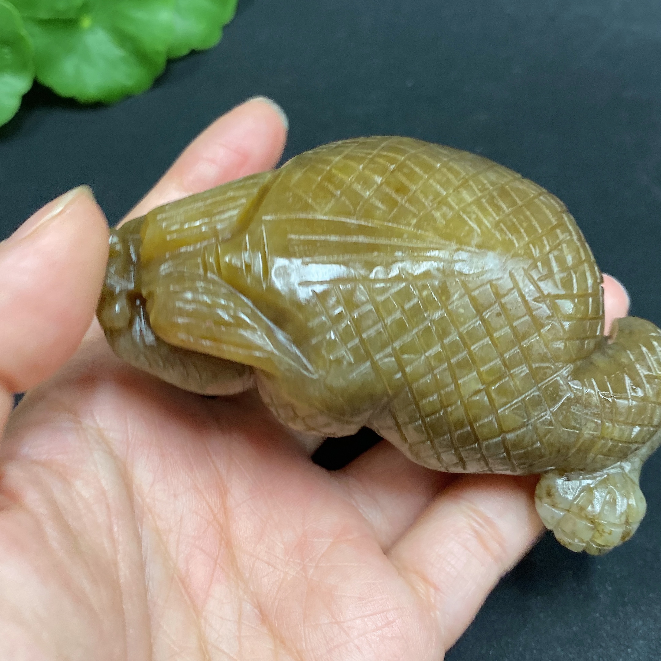 H30546006 Hetian Jade Ornament - Three-Legged Golden Toad