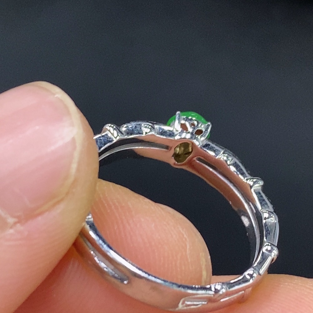 F26970483 Jadeite Inlaid Ring 18k Size 14 Total Weight Approx. 3g