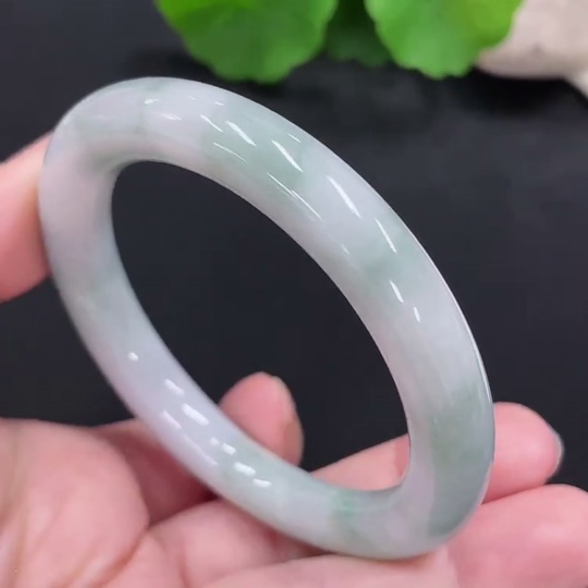 F27139224 JadeiteBangle Bracelet 52.5 Inner Diameter Total Weight Approx. 45.3g (with crack)