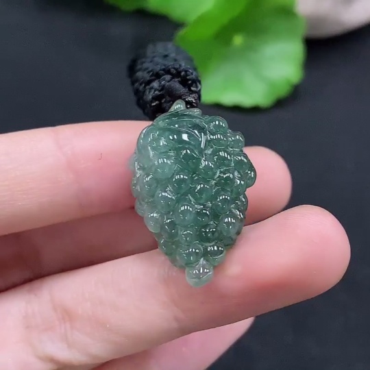 F31630519 Jadeite Grape Pendant, Total Weight Approx. 11.68g