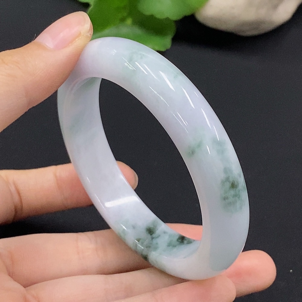 F33833244 Jadeite Regular Round Bangle 55.2 Inner Diameter Total Weight Approx. 57.8g (including other mineral components)