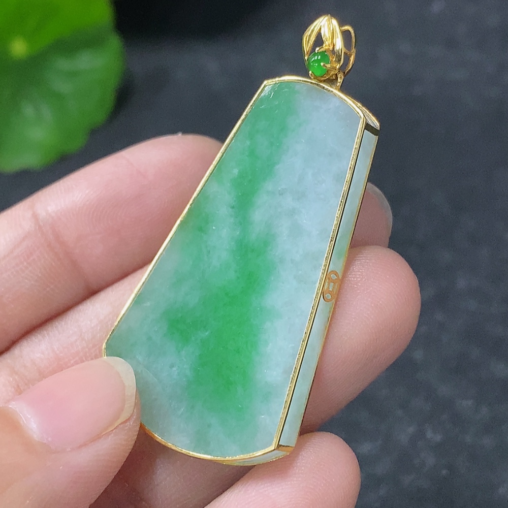 F32761654 Jadeite Plain Pendant with 18K Gold, Total Weight Approx. 8.1g