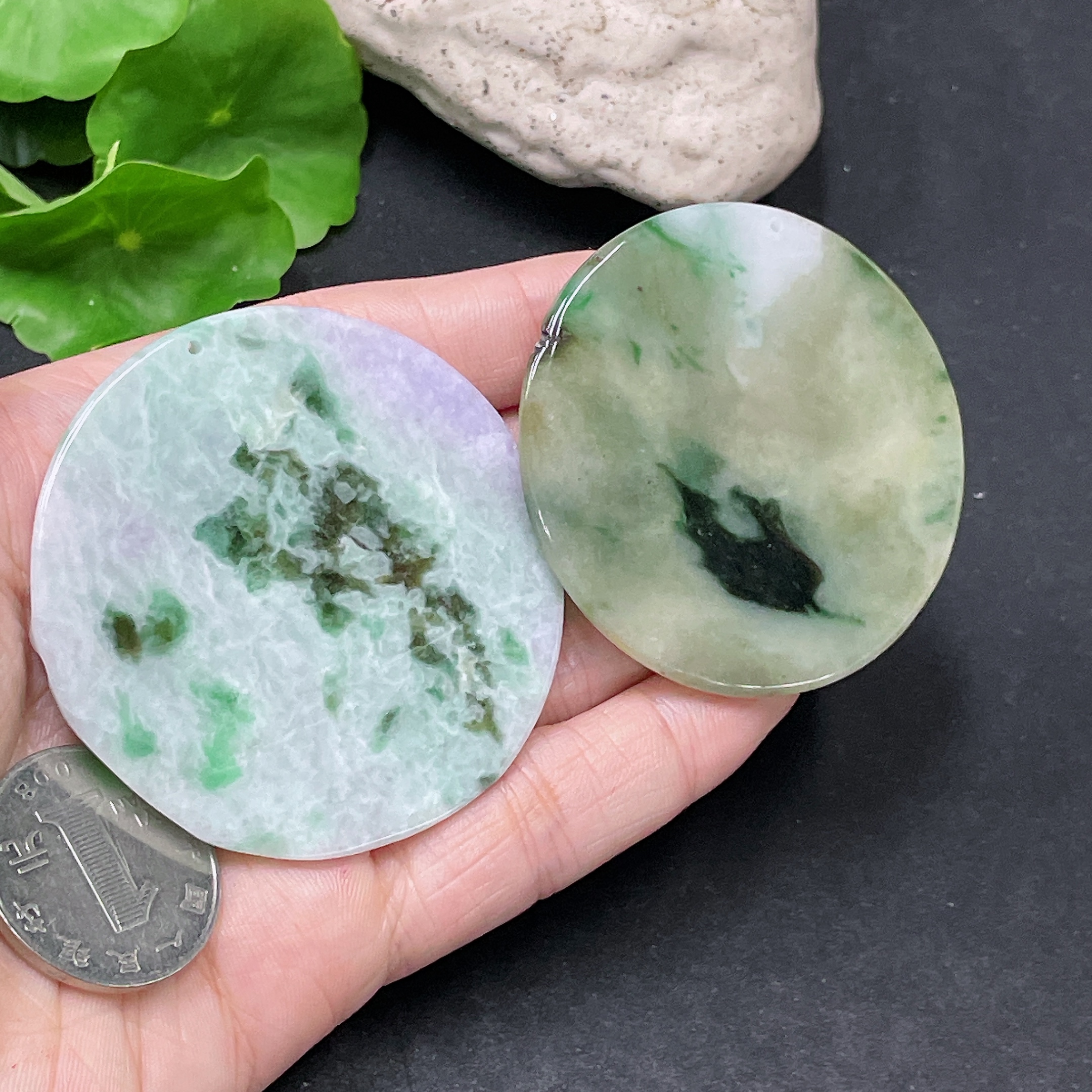 F34020339 Jadeite Pendant Sell as a Lot Containing Other Mineral Components
