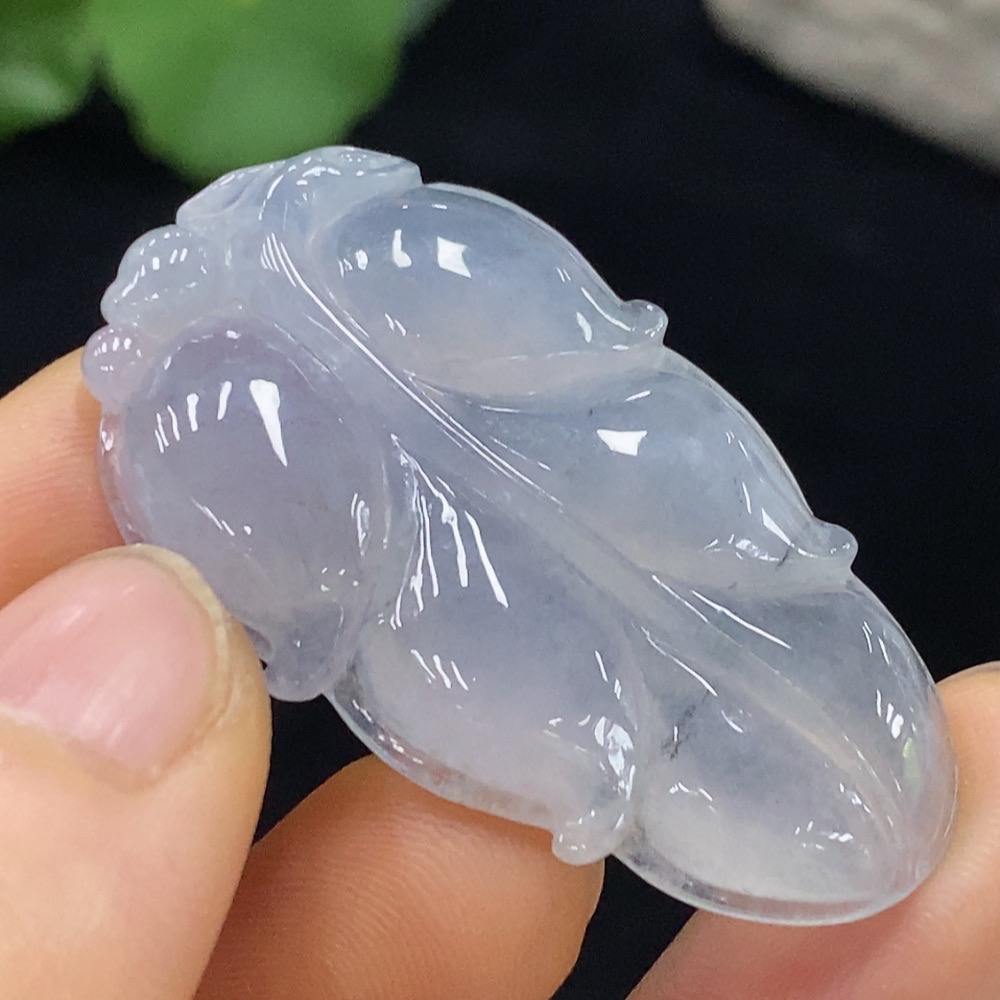 F30560088 Jadeite Leaf Pendant Total Weight Approx. 11.08g