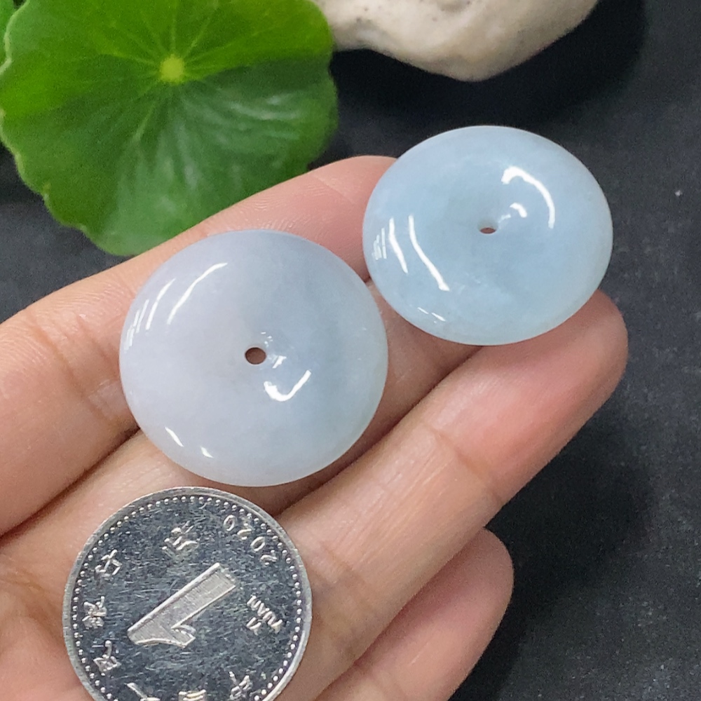 F33912379 Jadeite Pendant Sell as a Lot