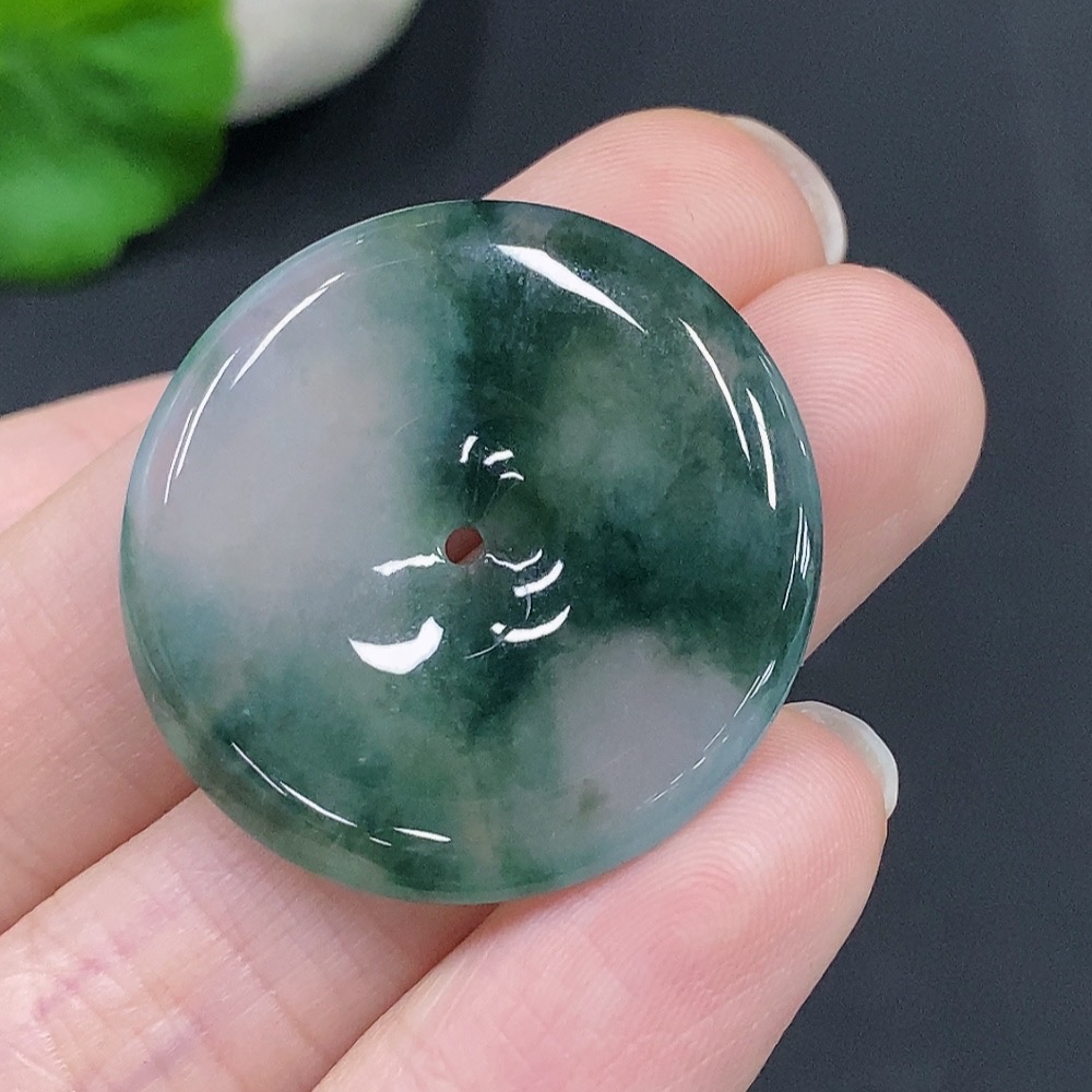 F28294921 JadeitePeace Pendant