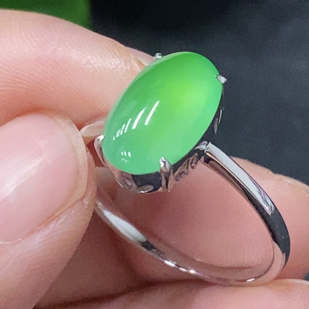 F33930208 Jadeite Ring with 18k Mounting Size 19 Total Weight Approx. 3.45g