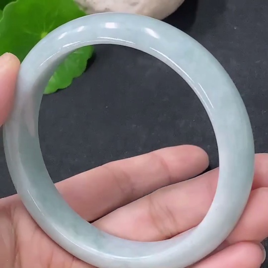 F33912538 Jadeite Round Bangle Size 60mm Total Weight Approx. 57g